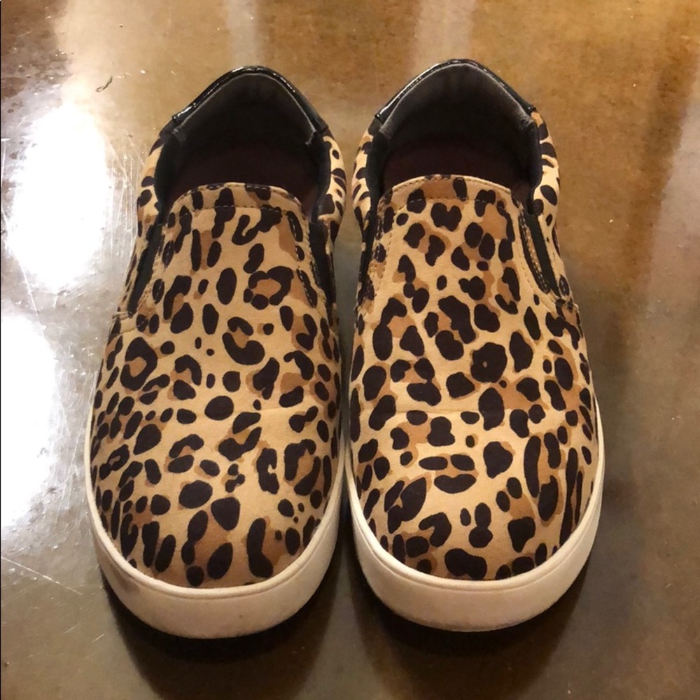 Dr. Scholls cheetah slip one size 8 LIKE NEW